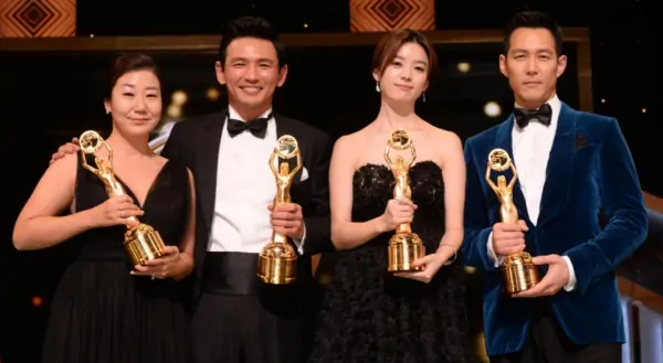 韩国电影青龙奖与大钟奖和百想艺术大赏哪个含金量高？