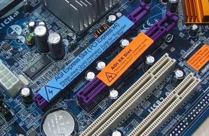 显卡接口类型：PCI Express 3.0 16X 和主板显卡插槽：PCI-E 3.0标准能完全兼容吗？